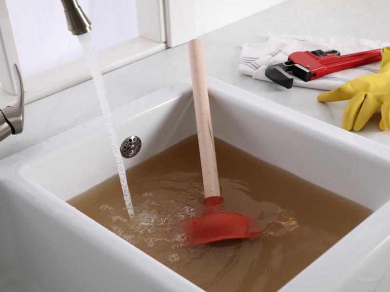 Drain Cleaning: Learn the Signs Your Drain Gives Before it Clogs