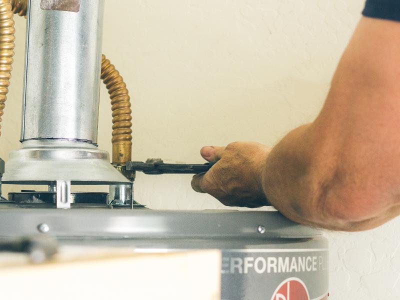 A Failing Water Heater Turns Your Morning into an Emergency in Royal Oak, MI